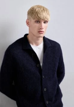 Emporio Armani CARDIGAN - Cardigan - Iconico Blu Navy -Total Wear Store 441dfb7272024b48bfe544a778208c3f