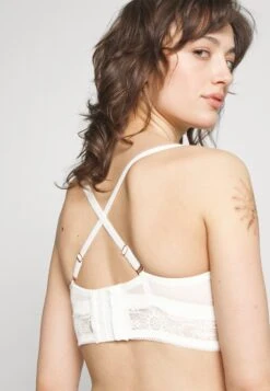 Emporio Armani Bustier - Yogurt -Total Wear Store 4432f51d55534f83a880bd8585b2cc3e