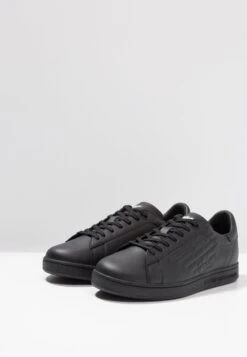 EA7 Emporio Armani Classic Unisex - Trainers - Triple Black 10 EA7 Emporio Armani Classic Unisex - Trainers - Triple Black -Total Wear Store 4530341f0650448c87a46f183fdbeb28