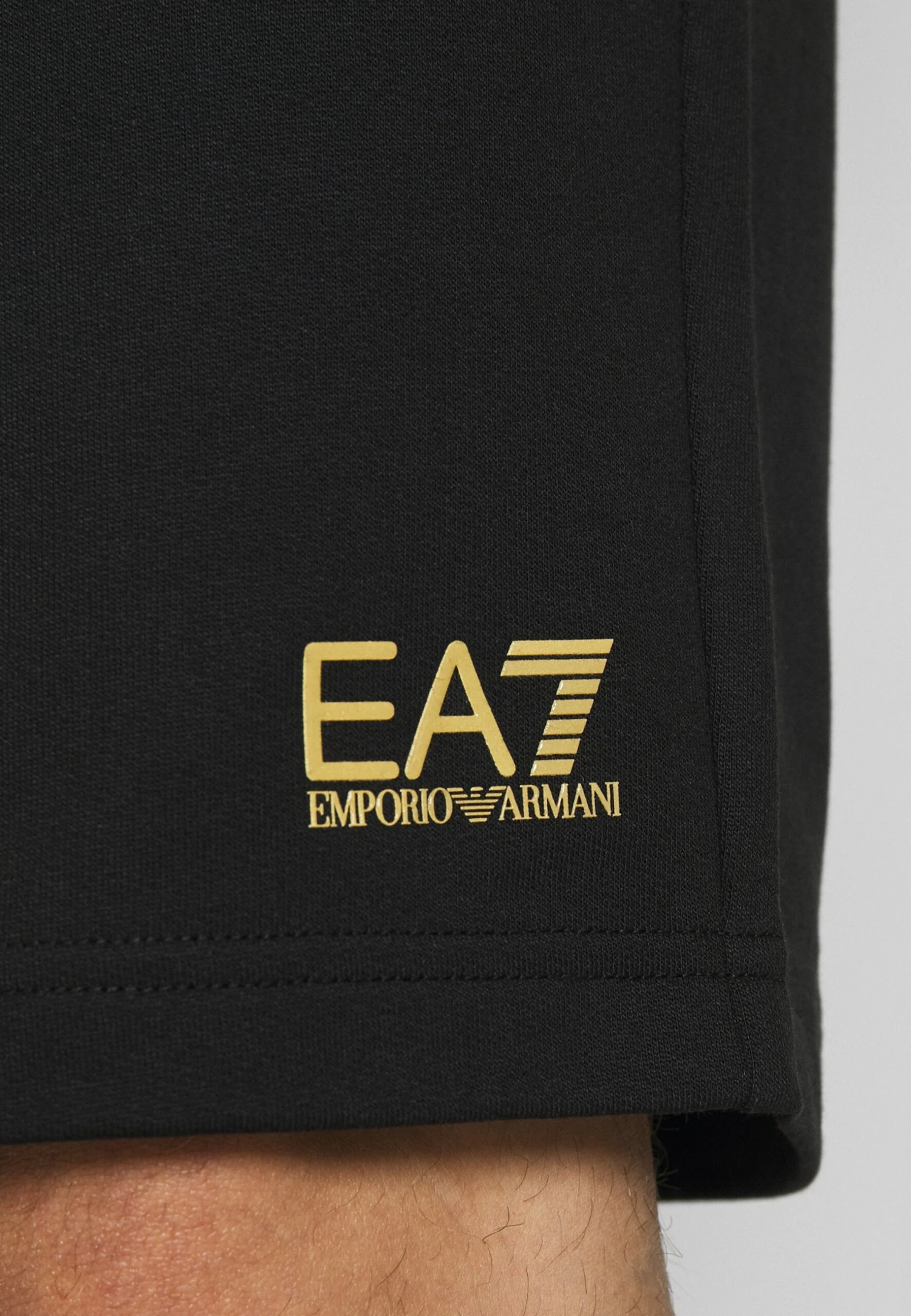 EA7 Emporio Armani Bermuda - Tracksuit Bottoms - Black/Gold-Coloured 7 EA7 Emporio Armani Bermuda - Tracksuit Bottoms - Black/Gold-Coloured - Image 5