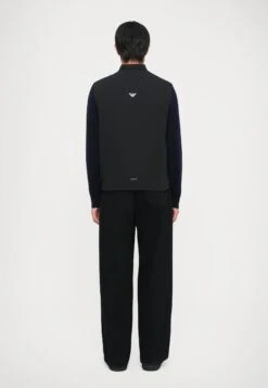 EA7 Emporio Armani GOLF PRO PADDED - Waistcoat - Black -Total Wear Store 46d8cc4840ab4cf681647ecf9d27612b