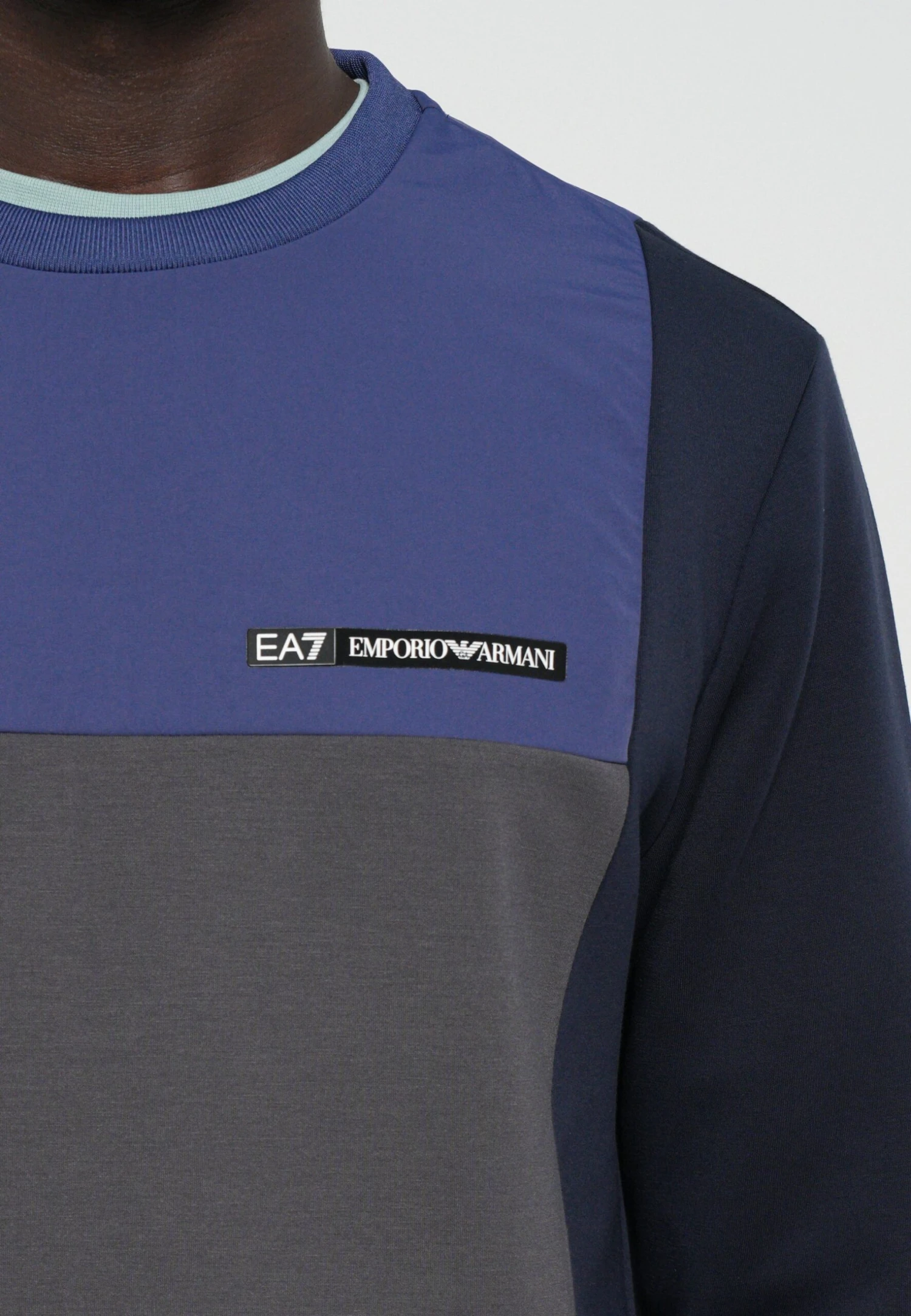 EA7 Emporio Armani TRAIN ATHLETIC - Sweatshirt - Blue 9 EA7 Emporio Armani TRAIN ATHLETIC - Sweatshirt - Blue - Image 7