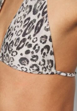 Emporio Armani Band - Bikini - White -Total Wear Store 47d7ca3906f94766a5a00055b96f364b