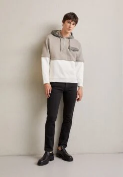 Emporio Armani Hoodie - Greige/Vanilla -Total Wear Store 483f31fbefeb44889c0557e45cba24df