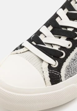 Emporio Armani Trainers - Off White/Black -Total Wear Store 4aa30437ca4a45aca592dff3011e0c13