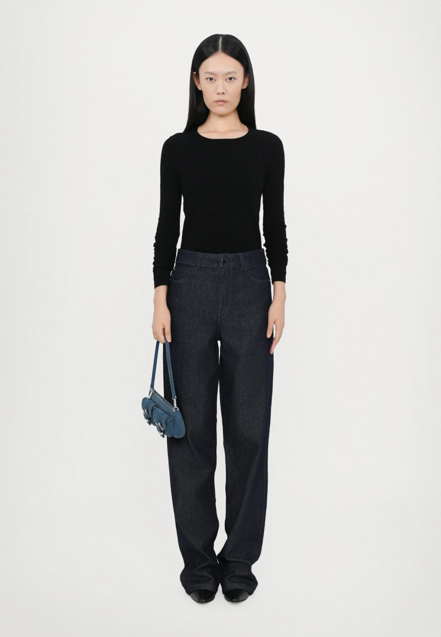 Emporio Armani POCKETS PANT - Relaxed Fit Jeans - Blue Denim 4 Emporio Armani POCKETS PANT - Relaxed Fit Jeans - Blue Denim - Image 2