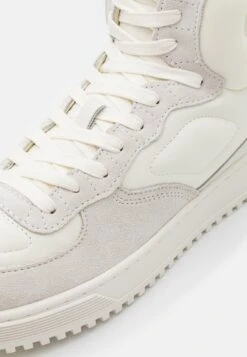 Emporio Armani High-Top Trainers - Off-White -Total Wear Store 4b78ebdf76d94b64b1d996342d5e1f02