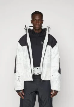 EA7 Emporio Armani CORTINA - Ski Jacket - Fancy White -Total Wear Store 4b7abed4311a4cfa91c9aa3ee5d21a07
