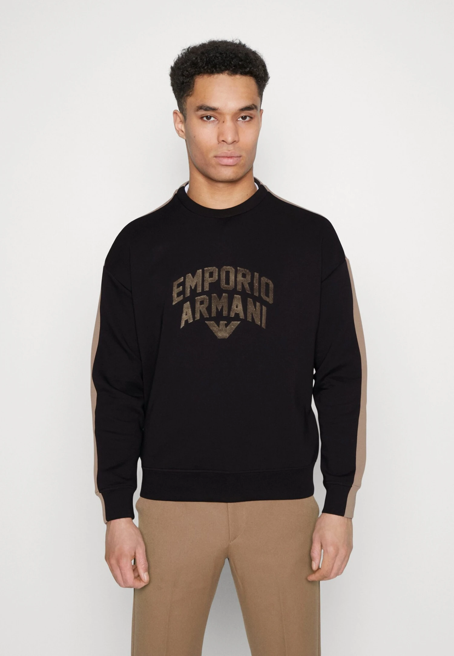 Emporio Armani Sweatshirt - Nero/Incenso 3 Emporio Armani Sweatshirt - Nero/Incenso