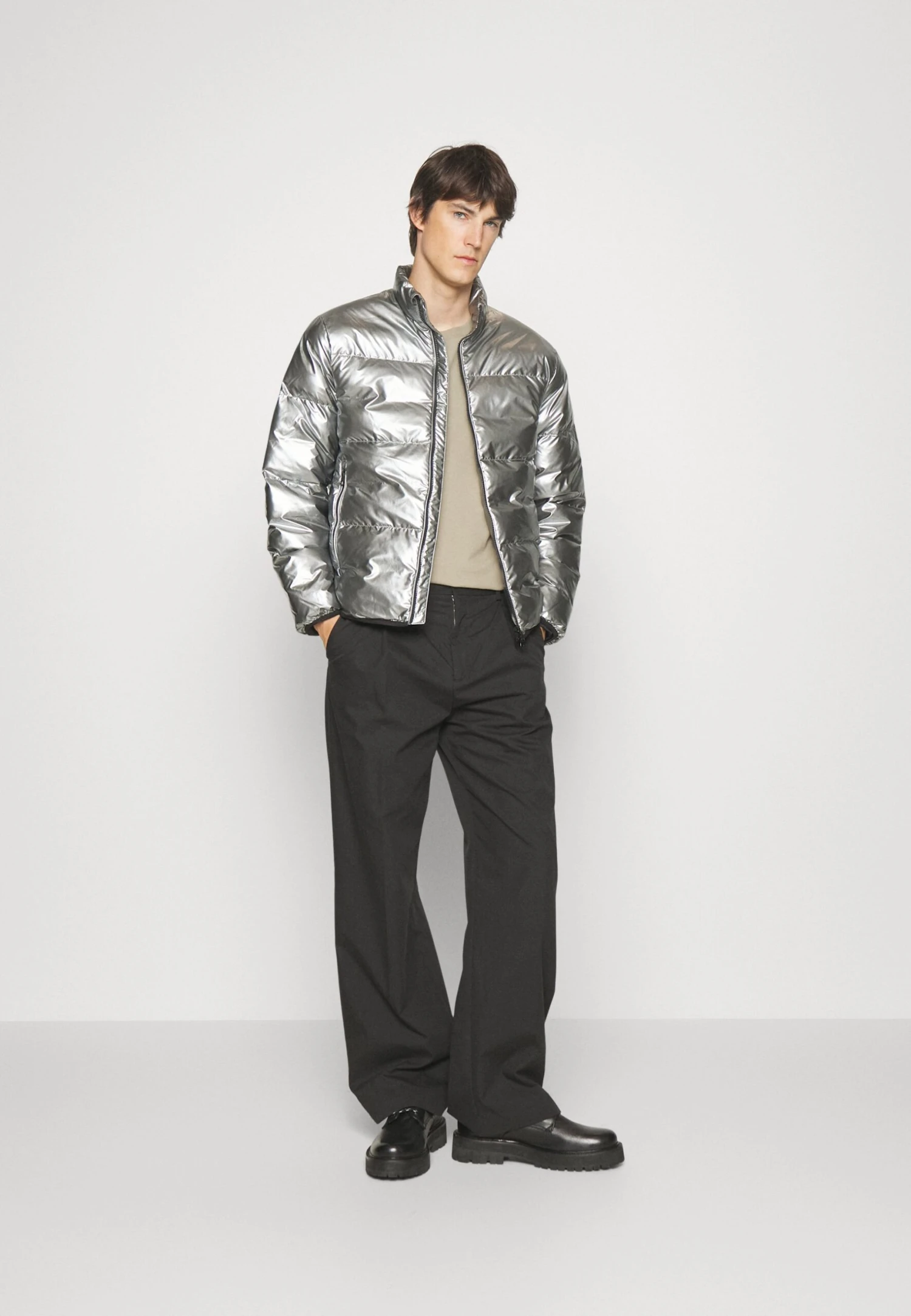 EA7 Emporio Armani Winter Jacket - Grigio Chiaro 4 EA7 Emporio Armani Winter Jacket - Grigio Chiaro - Image 2