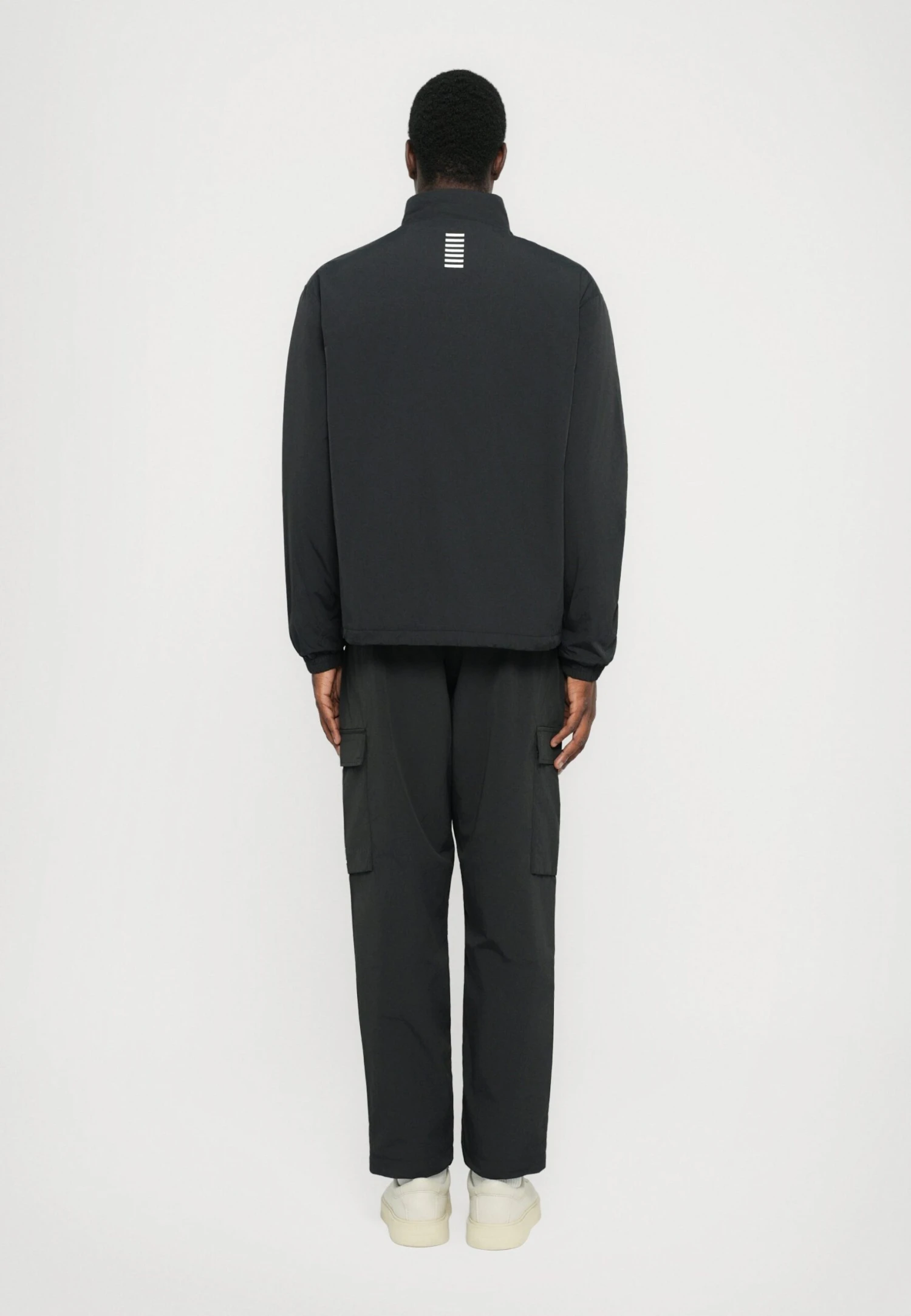 EA7 Emporio Armani TRAIN CORE - Light Jacket - Black 5 EA7 Emporio Armani TRAIN CORE - Light Jacket - Black - Image 3