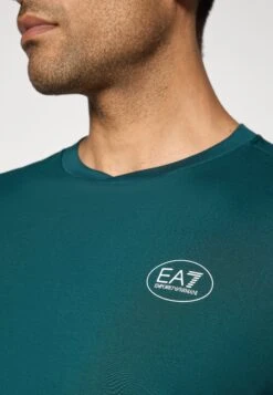 EA7 Emporio Armani TENNIS CLUB TEE - Basic T-shirt - Ponderosa Pine -Total Wear Store 4ca198da83874f8585df0a32191def3e