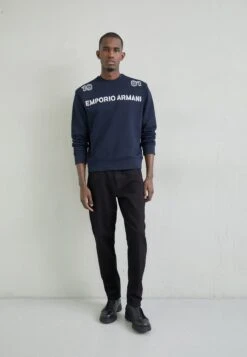 Emporio Armani Felpa - Sweatshirt - Blu Navy 11 Emporio Armani Felpa - Sweatshirt - Blu Navy -Total Wear Store 4cbb9cd71fbf4c48aa2470796008660f