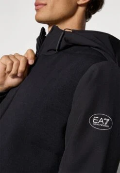EA7 Emporio Armani TENNIS PRO LIGHT PADDED JACKET - Outdoor Jacket - Black -Total Wear Store 4d2d46c7557f4d699c87560a69adbb04