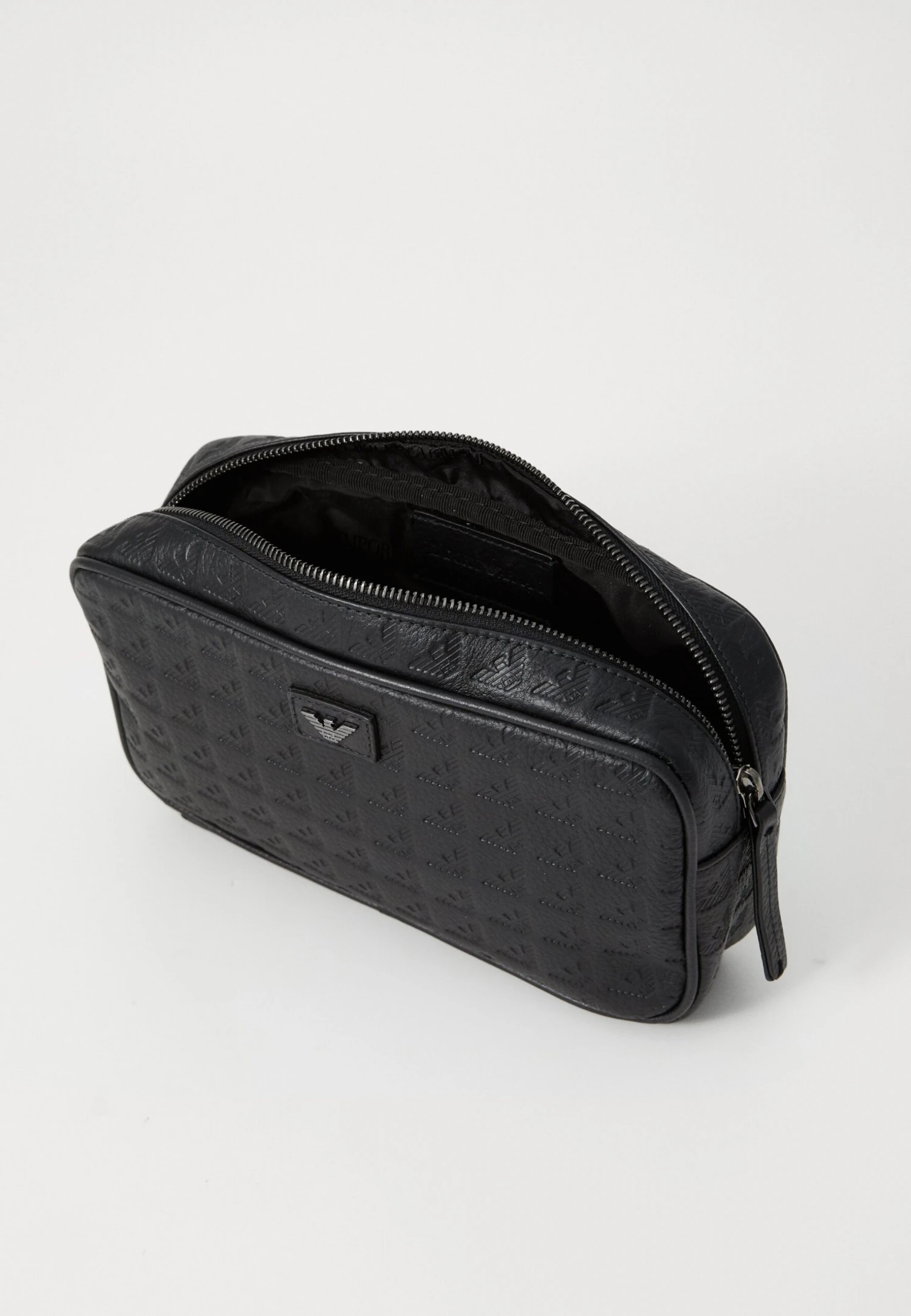 Emporio Armani BEAUTY - Wash Bag - Black Beauty 5 Emporio Armani BEAUTY - Wash Bag - Black Beauty - Image 3