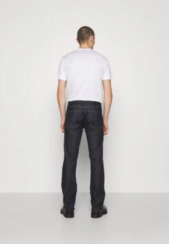 Emporio Armani Pockets Pant - Slim Fit Jeans - Blue Navy -Total Wear Store 4e000249636d457880a4f591125a21db