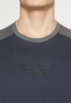EA7 Emporio Armani Basic T-Shirt - Blu Navy -Total Wear Store 4e115981a76e40c1b53dc63cf3abaaac