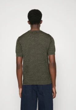 Emporio Armani Basic T-Shirt - F.Nero -Total Wear Store 4eb1e1cc0ce04c7c88a96fc3926bdbab