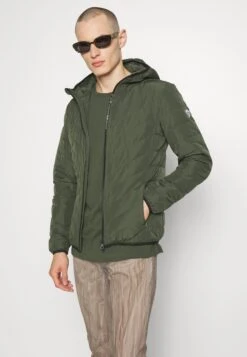 EA7 Emporio Armani Jacket - Down Jacket - Verde Scuro 15 EA7 Emporio Armani Jacket - Down Jacket - Verde Scuro -Total Wear Store 4f7f523d8f8a4e378c23ca271952d445