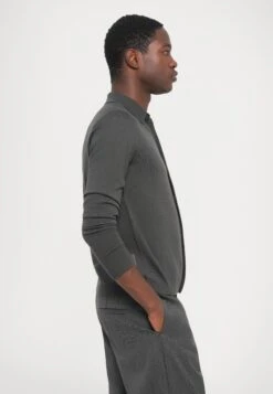 Emporio Armani CARDIGAN - Cardigan - Raven -Total Wear Store 513f1a29a54441e9b2bd7da288bbc1c7