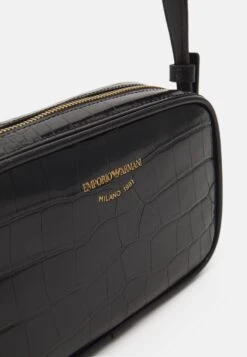 Emporio Armani Camera Case Cervo Camera Case Croc - Across Body Bag - Nero -Total Wear Store 51a50e6916e249d7aa71d04046517b2b
