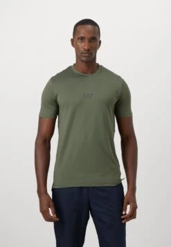 EA7 Emporio Armani TEE - Sports T-shirt - Beetle -Total Wear Store 53294baaa1f746c498b2b4495e228f28