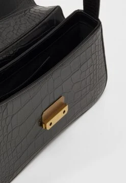 Emporio Armani Spalla Cocco Women Shoulder Bag - Handbag - Nero/Black -Total Wear Store 537afb49b4394a0e89b5395eb606afcf