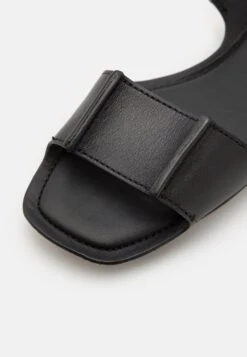 Emporio Armani Capsule Icon - Sandals - Nero -Total Wear Store 54dacadac68046cdacd006bb63b0411b