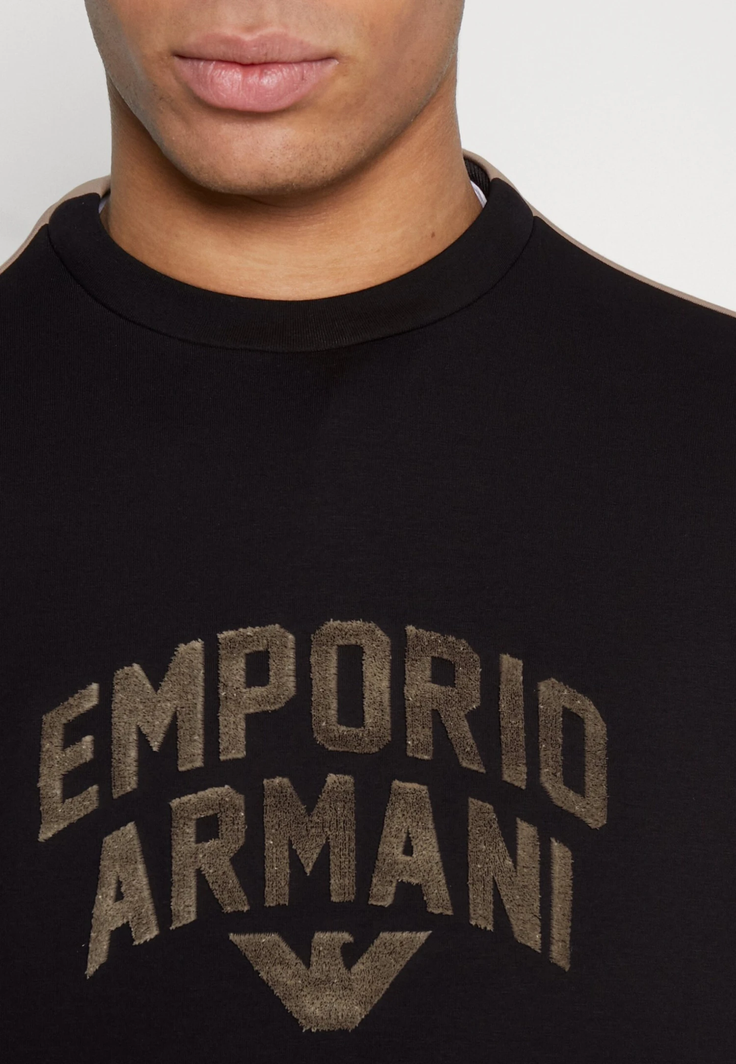 Emporio Armani Sweatshirt - Nero/Incenso 8 Emporio Armani Sweatshirt - Nero/Incenso - Image 6