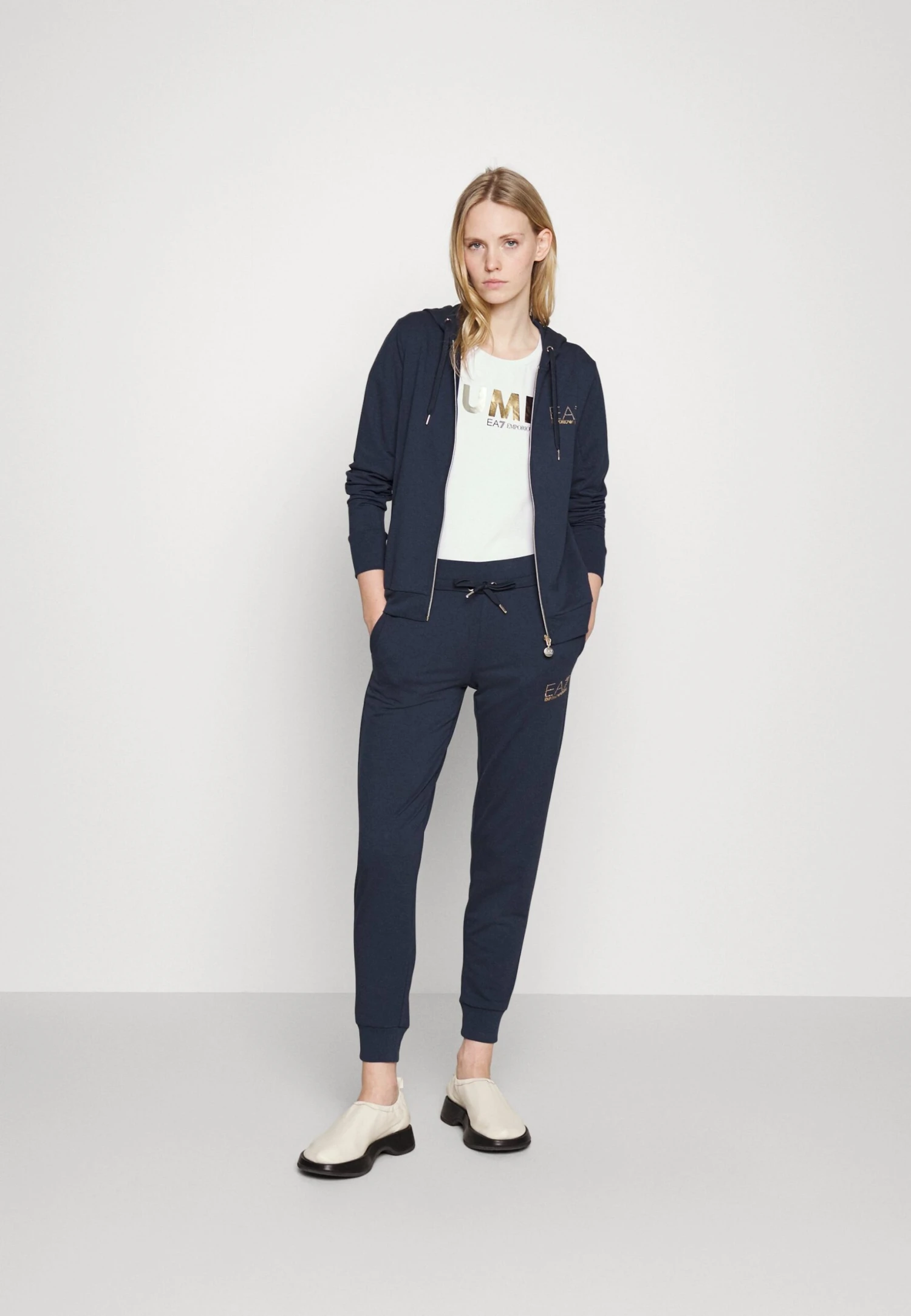 EA7 Emporio Armani Set - Tracksuit - Navy/Gold 4 EA7 Emporio Armani Set - Tracksuit - Navy/Gold - Image 2