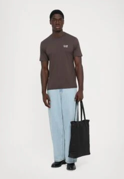 EA7 Emporio Armani TRAIN LOGO SERIES TEE EXTENDED LOGO - Print T-shirt - Chocolate Brown -Total Wear Store 55bbb695104644eead64aeb359c68042