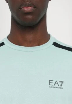 EA7 Emporio Armani NATURAL VENTUS TEE - Basic T-shirt - Blue Surf 17 EA7 Emporio Armani NATURAL VENTUS TEE - Basic T-shirt - Blue Surf -Total Wear Store 56425bcd633442caa6d2bff7ecbe6526
