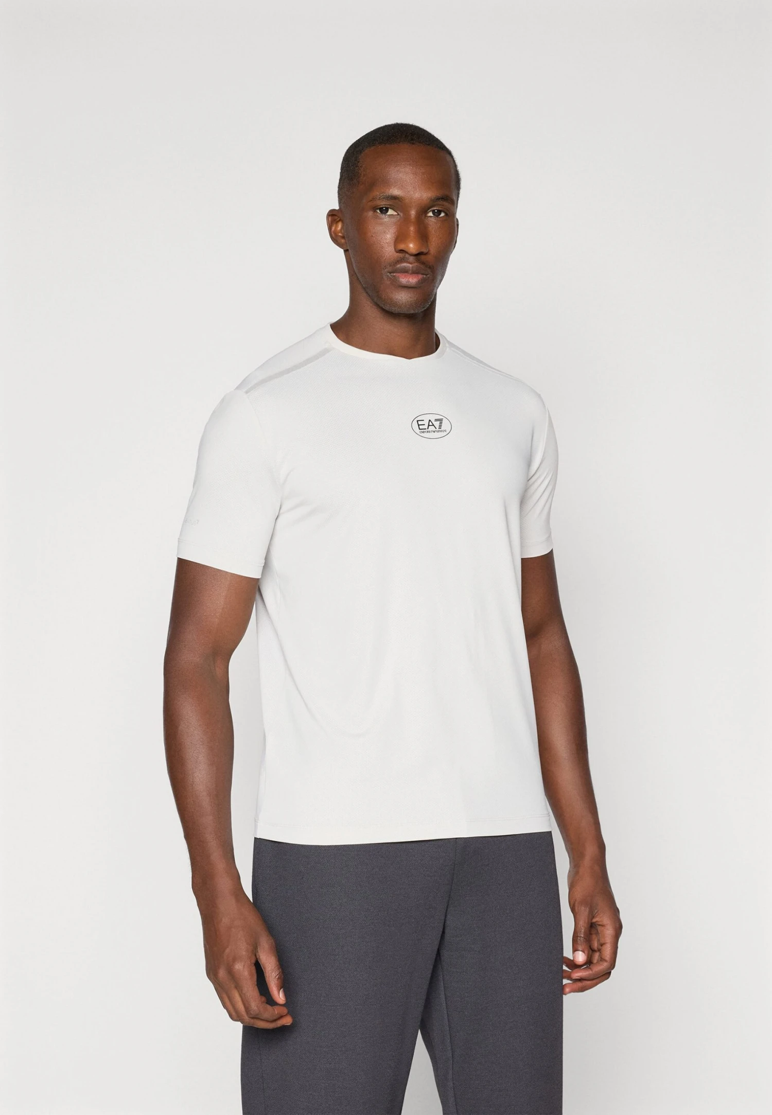 EA7 Emporio Armani TENNIS PRO TEE - Sports T-shirt - Vapor Blue 3 EA7 Emporio Armani TENNIS PRO TEE - Sports T-shirt - Vapor Blue