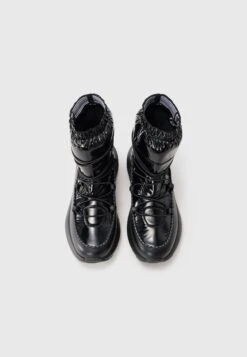 EA7 Emporio Armani UNISEX - Snowboard Boots - Full Black -Total Wear Store 56d8bd2086e84af8a1ca2581c16c93a2