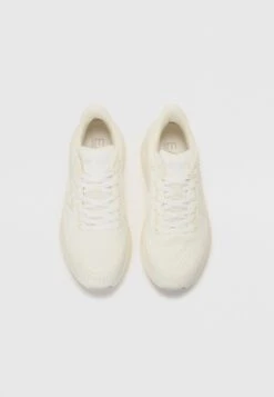 EA7 Emporio Armani WAVE CRACKING UNISEX - Trainers - Full Star White/antart -Total Wear Store 5708395e32f94653bb604a134a95ff9c