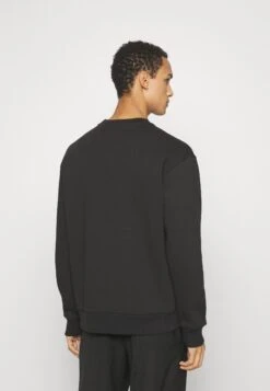 Emporio Armani Felpa - Sweatshirt - Black -Total Wear Store 57c78da7a52144dab1fd9c90d7d7169c