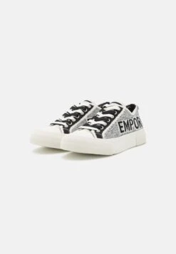 Emporio Armani Trainers - Off White/Black -Total Wear Store 59190753aa8e4a55a0fb0659dfb53892