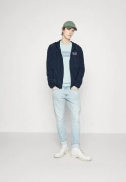 EA7 Emporio Armani Windbreaker - Dark Blue -Total Wear Store 598a355e94d84b23a656e98ab9b9f3f3