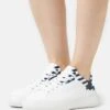 Emporio Armani Capsule Icon - Trainers - White/Mix Navy