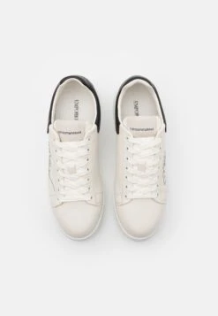 Emporio Armani Trainers - White -Total Wear Store 5ab9810bb97d4e919f46edb904aeec5c