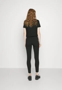 EA7 Emporio Armani Leggings - Trousers - Black -Total Wear Store 5c15e6d0b53540eaacdfae83e9958479