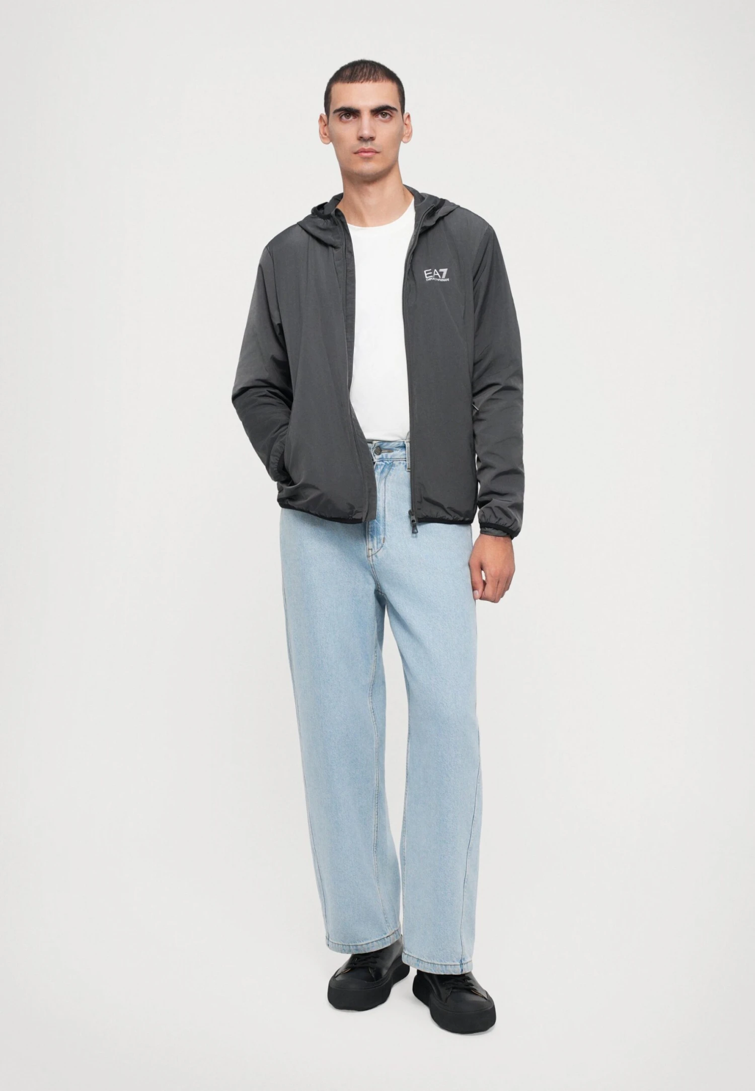 EA7 Emporio Armani TRAIN CORE JACKET - Light Jacket - Asphalt 4 EA7 Emporio Armani TRAIN CORE JACKET - Light Jacket - Asphalt - Image 2