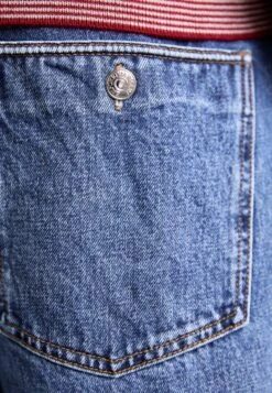 Emporio Armani 5 POCKETS PANT - Straight Leg Jeans - Medium Blue Denim -Total Wear Store 5c5c0b92904d4630828e48d344ad55f1