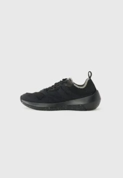 Emporio Armani Trainers - Navy/black