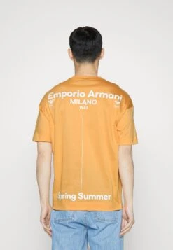 Emporio Armani Print T-Shirt - Arancione -Total Wear Store 5e81bba9971e4b1da65730c0905b4a31