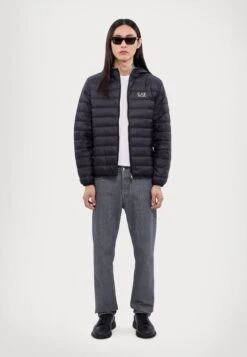 EA7 Emporio Armani TRAIN CORE LIGHT JACKET - Down Jacket - Black -Total Wear Store 5fff40cf90484c9e890cdac8f24813c5