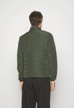 EA7 Emporio Armani Acket - Down Jacket - Verde Scuro 11 EA7 Emporio Armani Acket - Down Jacket - Verde Scuro -Total Wear Store 6120907fde51471c9ebcfa2ac4b8b158