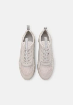 EA7 Emporio Armani Unisex - Trainers -Total Wear Store 614d9c8652b84a1caf6865bec7b8a379