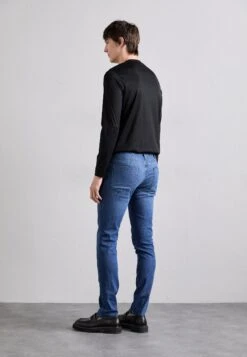 Emporio Armani 5 POCKETS PANT - Slim Fit Jeans - Light Blue Denim -Total Wear Store 61742d617de542b48fe2a14470e056c6