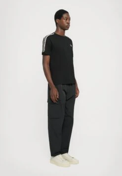 EA7 Emporio Armani LOGO SERIES TAPE TEE - Print T-shirt - Black -Total Wear Store 63abc2a10ee442b49af4761e3e2cd75e